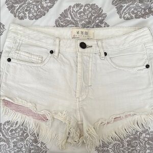 We The Free Cream Frayed Jean Shorts

High Rise